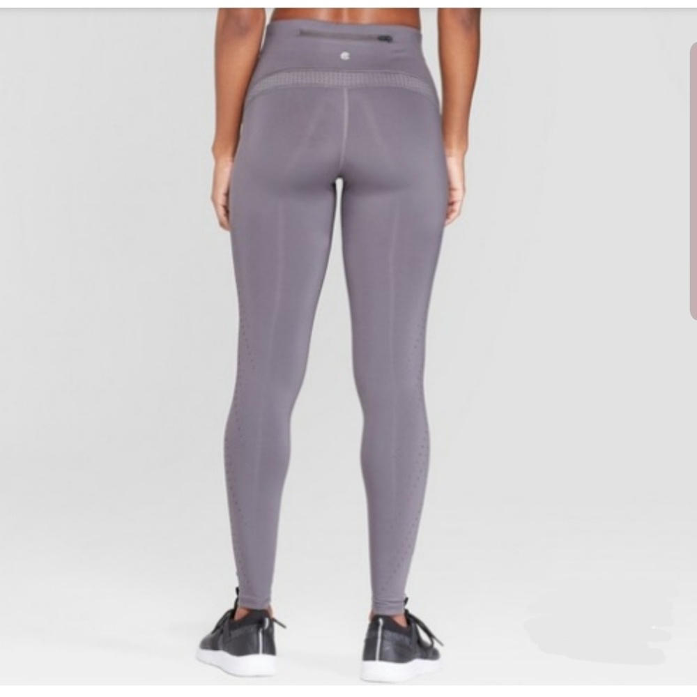 Running midrise laser cut legging - Picture 2 of 6